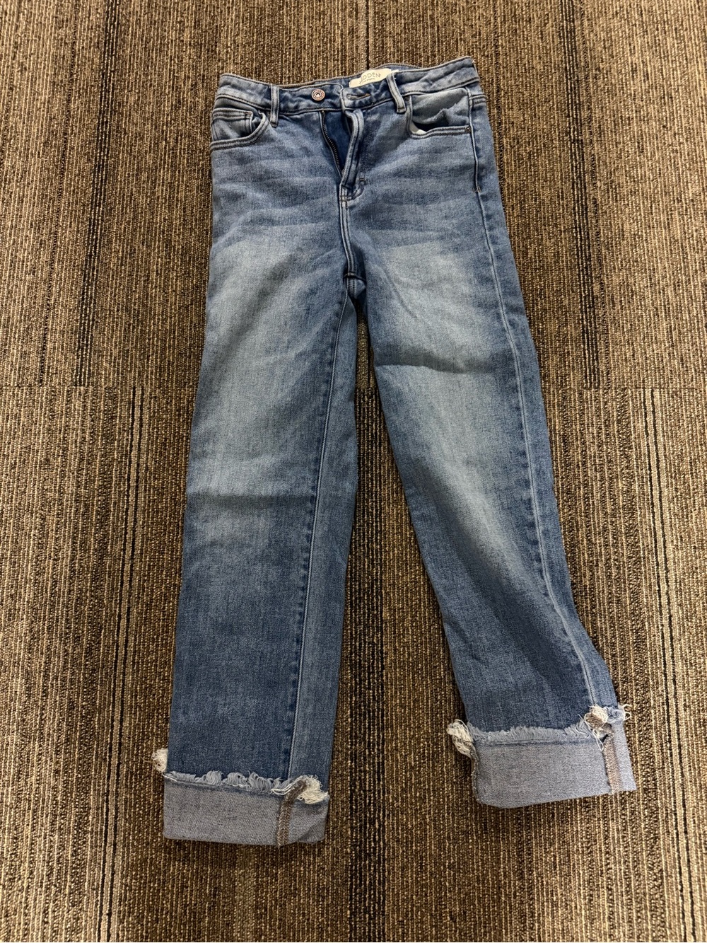 Women's Straight-Leg Jeans in Washed Blue with Frayed Cuffs